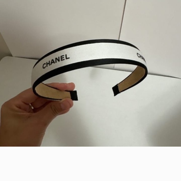 Handmade Accessories - Chic Black Headband for Women